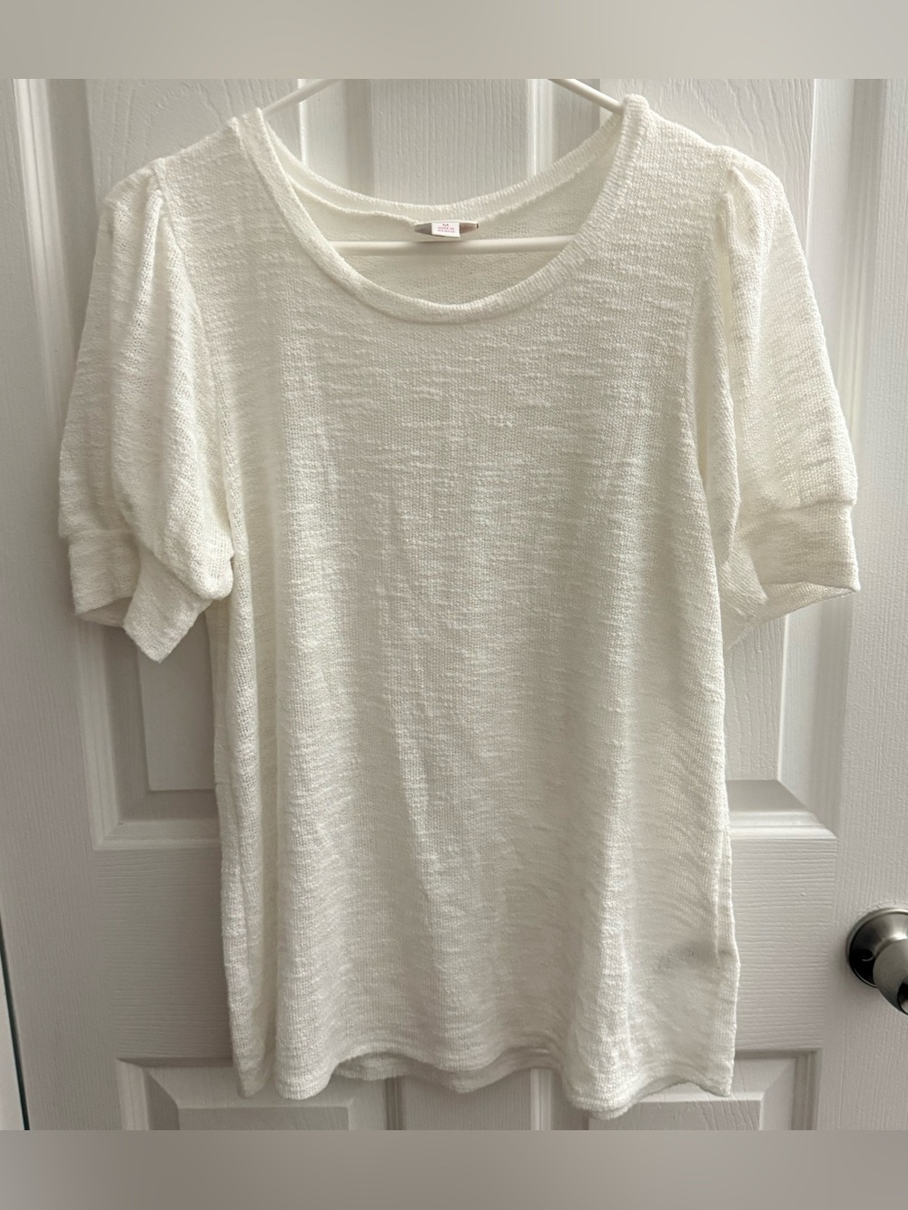 Lularoe: Women’s Creamy White Textured Short Sleeve Top